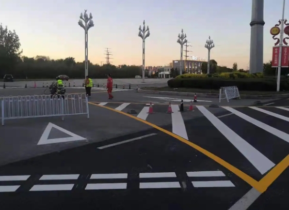 馬路劃線漆是什么油漆，有哪些種類以及使用注意事項